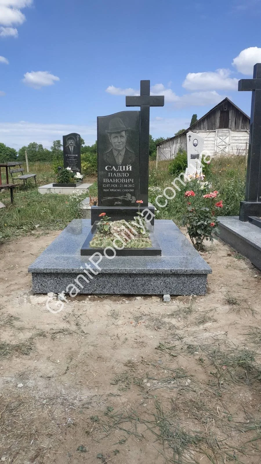 Подвійний пам'ятник з граніту - Кам'янець-Подільський | GranitPodillya